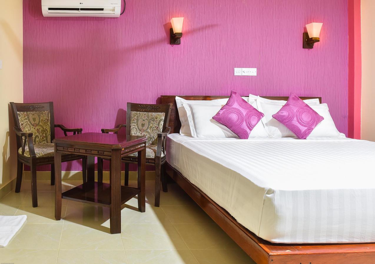 Hotel Surfretreat Bodufolhudhoo Exterior foto