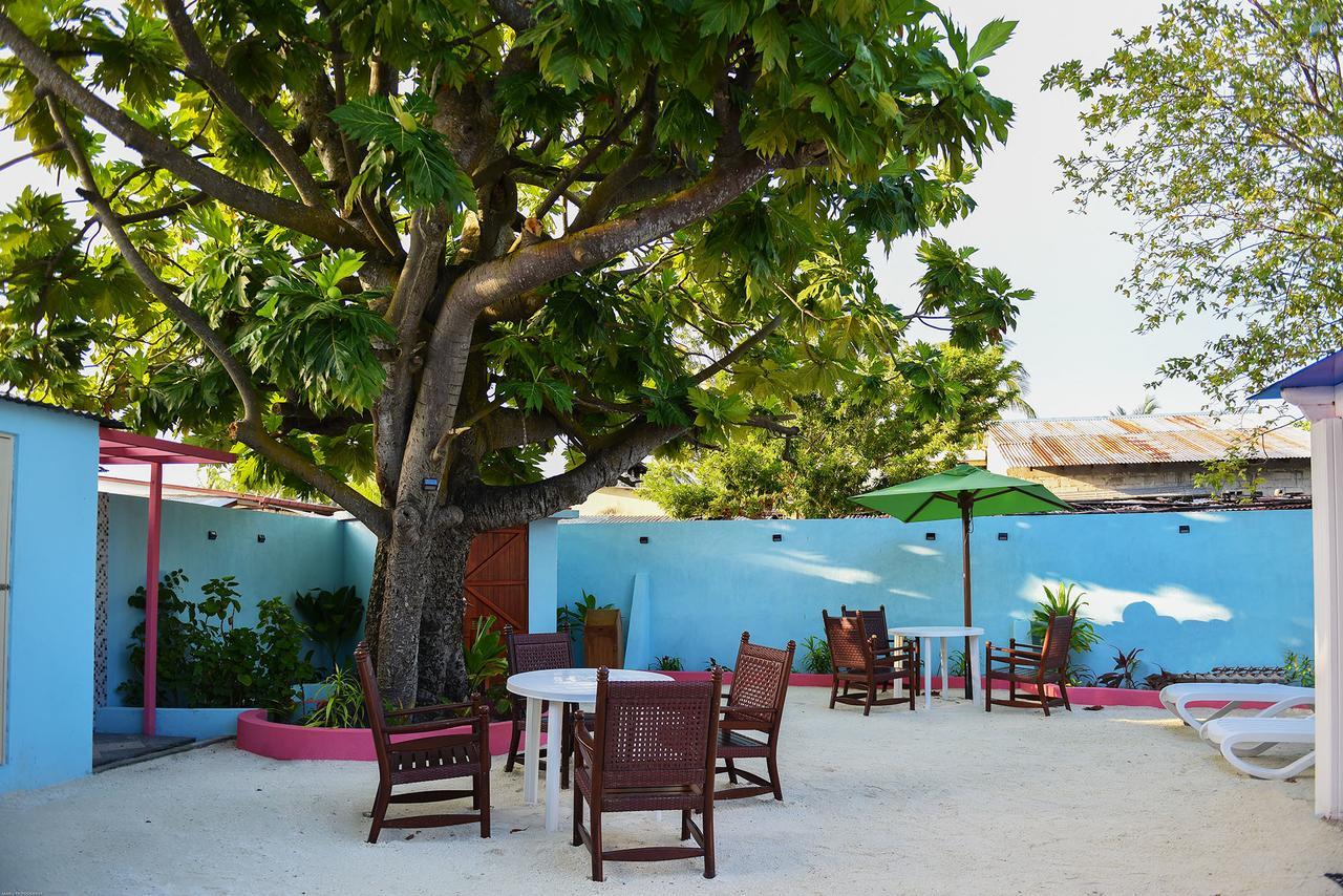 Hotel Surfretreat Bodufolhudhoo Exterior foto
